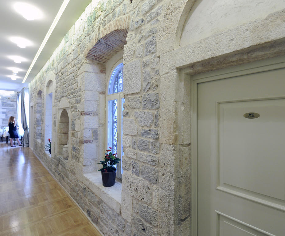 Palace Augubio Сплит Екстериор снимка